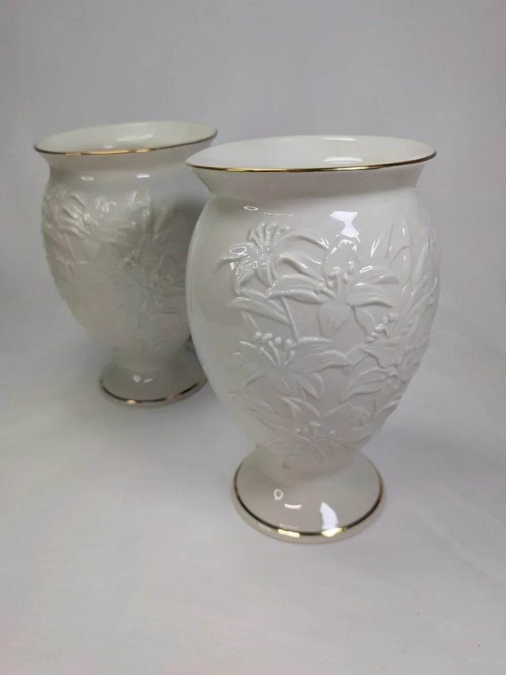 Lenox Masterpiece Collection Embossed Daylily Pedestal Vases - Pair of 2